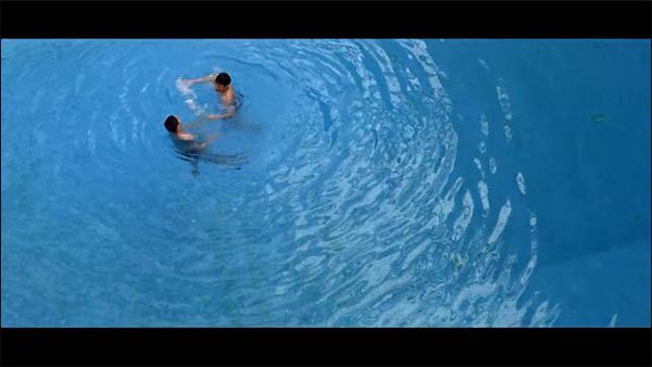 泳队惊魂1.jpg?v=2